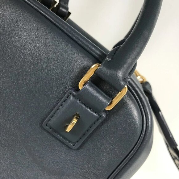 LOEWE Amazona 16 Hand bag - Picture 13 of 16